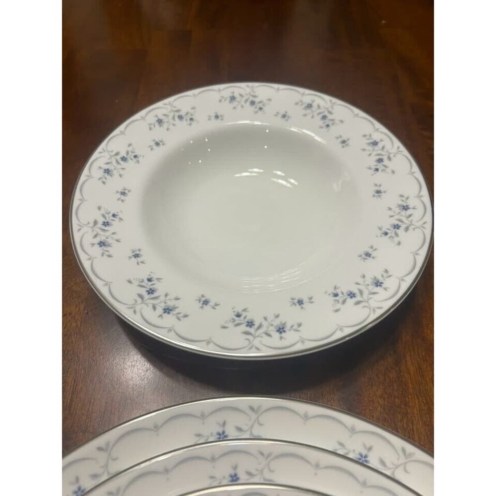 RARE Royal Doulton Fine Bone China Cotillion H4962 Complete 12 pc Place Setting - Picture 3 of 8